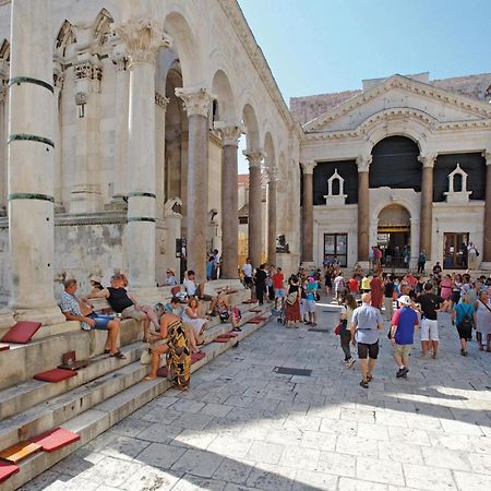 Lovely Home In Split With Jacuzzi エクステリア 写真