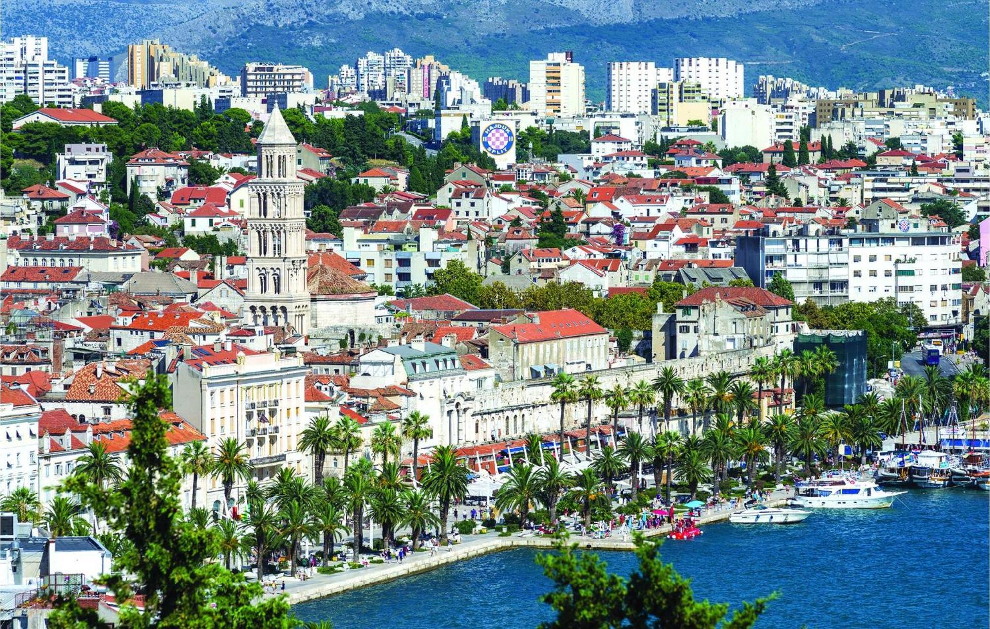 Lovely Home In Split With Jacuzzi エクステリア 写真