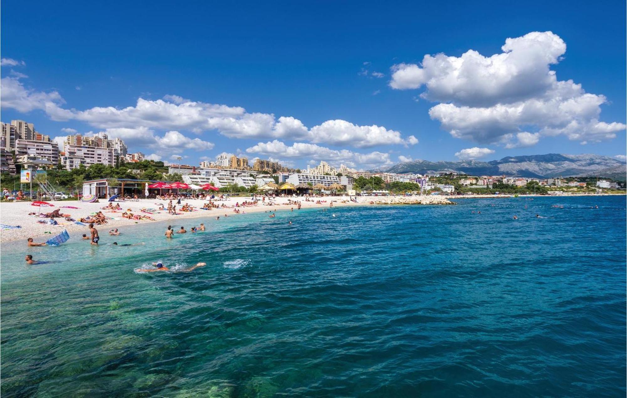 Lovely Home In Split With Jacuzzi エクステリア 写真