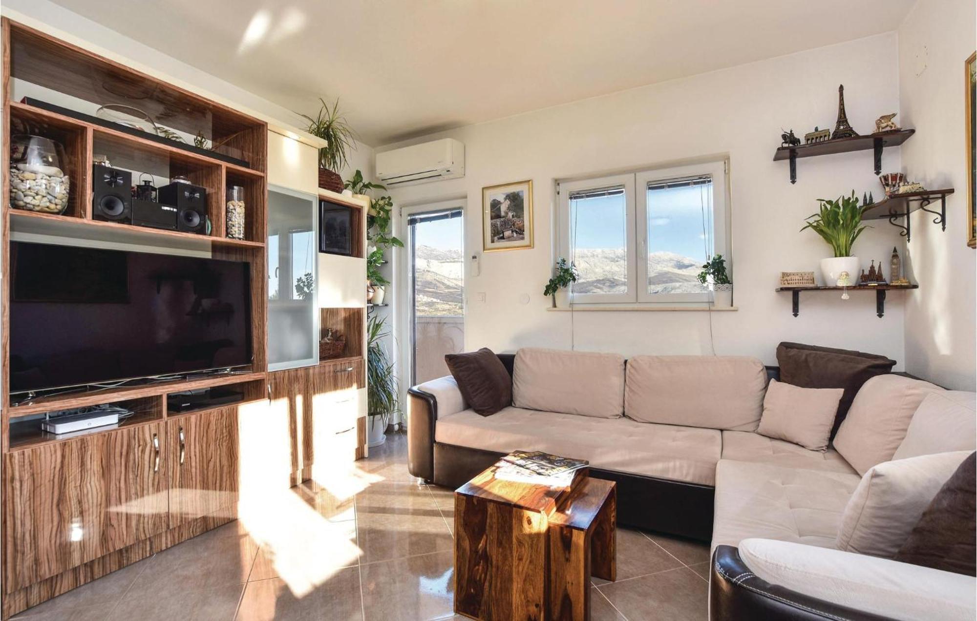 Lovely Home In Split With Jacuzzi エクステリア 写真