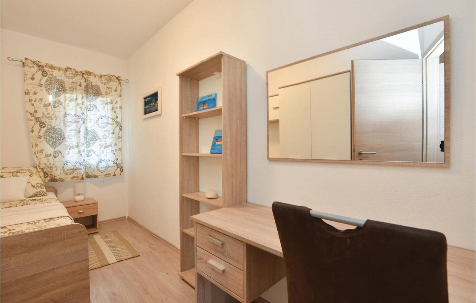 Lovely Home In Split With Jacuzzi エクステリア 写真