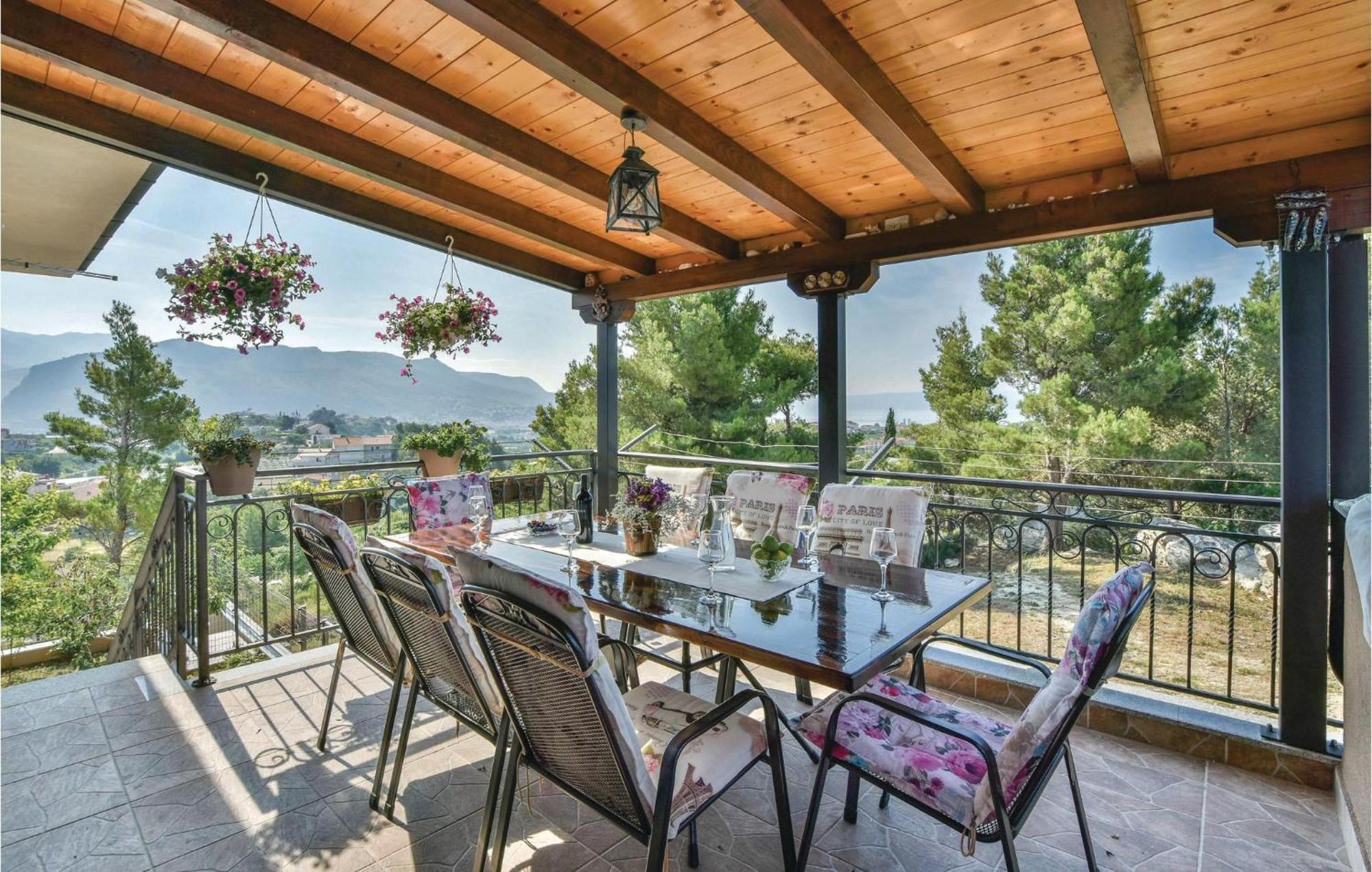 Lovely Home In Split With Jacuzzi エクステリア 写真